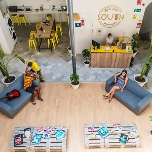 South - Service Center Hostal